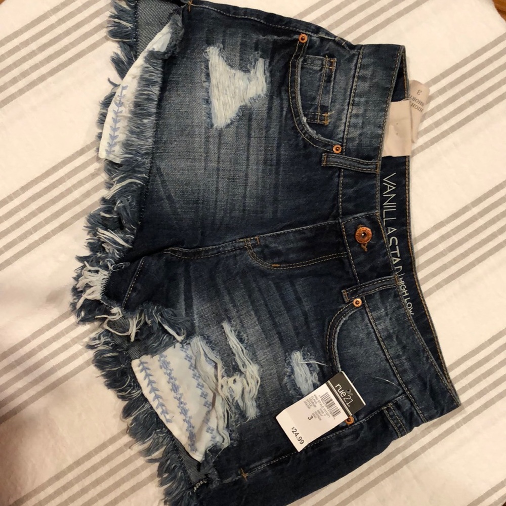 Vintage Vanilla Star High Low Shortie